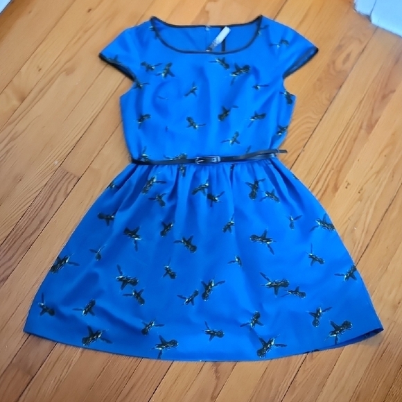 Kensie Blue A-Line Mini Dress, Cap Sleeves, Hummingbird Pattern, Belt, Zipper - Picture 1 of 12